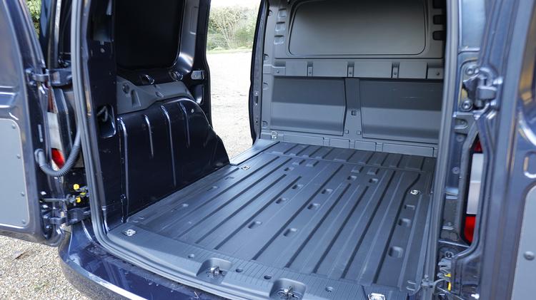 FORD TRANSIT CONNECT 230 L1 DIESEL 2.0 EcoBlue 122ps Trend Van Auto